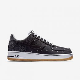 Nike Air Force 1 07 LV8