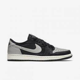 Air Jordan 1 Retro Low Shoes