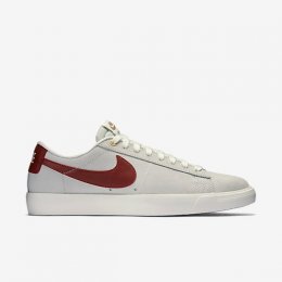 NIKE SB BLAZER LOW GT Ivory/Metallic Gold/Cinnabar