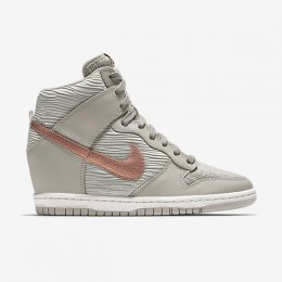 NIKE DUNK SKY HI Light Bone/Light Bone/Sail/Metallic Red