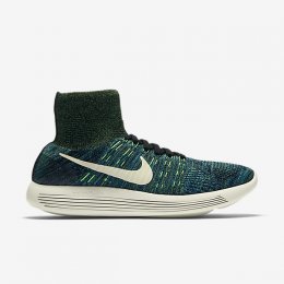 Nike LunarEpic Flyknit Sneakers