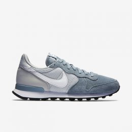 Nike Internationalist Dove Grey/Pure Platinum/Black/White
