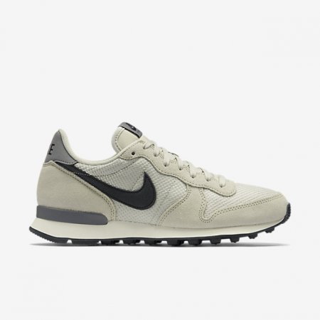NIKE INTERNATIONALIST Light Bone/Cool Grey/Sail/Black