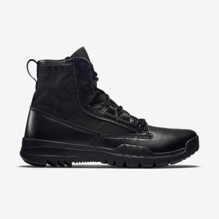 Nike SFB Field 6 Inch Sneakers