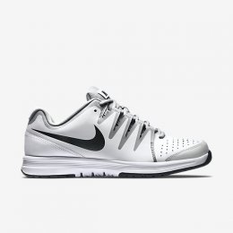 Nike Vapor Court Tennis Shoe