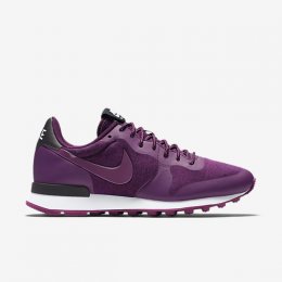 NIKE INTERNATIONALIST FLEECE