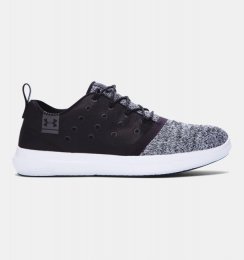 Under Armour Charged 24/7 Low Store Shoes