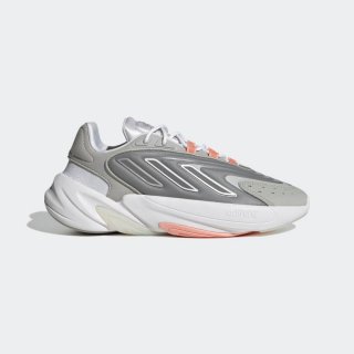 The adidas OZELIA SHOES are provided fantastic support in the arch and heel.