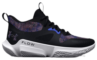 Breathable engineered mesh upper strategically supported by TPU films for enhanced comfort & flex. Durable UA Flow outsole provides better court feel so you can cut & stop/start faster than ever before.