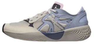 Jordan Delta 3 Low Sale up to max 70% Off. Unique blend of polyester textile and synthetic leather creates a lightweight build.