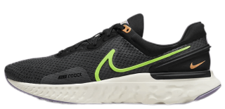 Experience cushioned comfort and stability in the Nike React Miler 3 Running Shoes, with Nike React technology & a wide bottom design for a responsive stride.