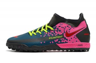 The Nike Phantom GT Academy Dynamic Fit TF Shoes are engineered to excel on turf surfaces, providing a comfortable fit.