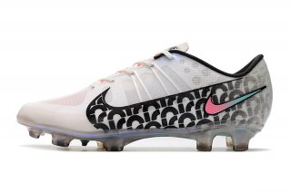 The Nike Mercurial Air Zoom Ultra SE FG Soccer Cleats redefine speed and precision,.