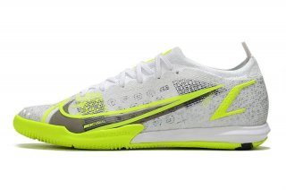 Unleash your inner speed demon with the Nike Mercurial Vapor 14 Elite IC Shoes.