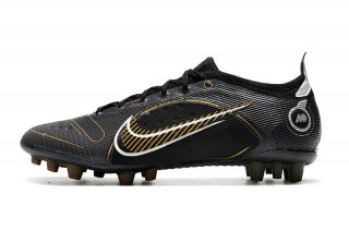 Stand out from the competition with the sleek and streamlined aesthetic of the Nike Mercurial Vapor 14 Elite AG Pro soccer cleats.