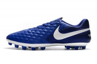 Nike Tiempo Legend 8 Academy Soccer Cleats boast an all-weather outsole with strategically placed studs that deliver optimal traction.