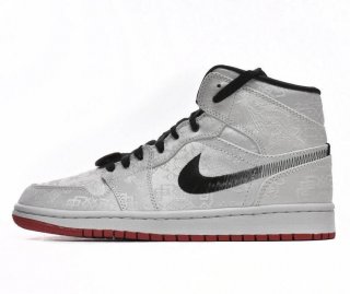 Save: 37% off. As part of Air Jordan 1 Mid SE Fearless collection, Edison Chen‘s CLOT has brought its signature silk detailing to the Air Jordan 1 Mid.