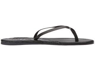 Under Armour Lakeshore DR T factory Official Store stores. These Under Armour Lakeshore DR T 3414904 are so stylish. everyone\'s wearing them nowadays. We offer the Top Value in the city for Under Armour Hoops Shoes.