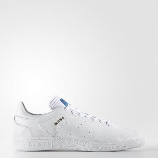 adidas Busenitz RX Shoes White, are a fusion of heritage football shoe design and modern skateboarding, Ideal for both watching Thanksgiving football games.