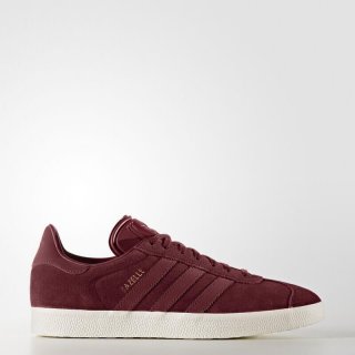Step up your street-style game with the adidas Gazelle Shoes Red, inspired by the iconic 1991 redesign and endorsed by the Philadelphia Eagles.
