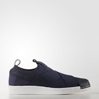 The adidas Superstar Slip-on Shoes Blue for men offer a cozy, stretchy elastane upper, and reflective details for a touch of flash.