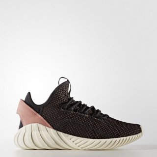 The adidas Tubular Doom Sock Primeknit Shoes in black offer a modern take on a classic design, Ideal for fans like Deebo Samuel.