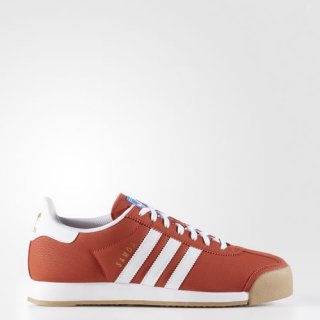 Step up your style game with adidas Samoa Shoes Originals, featuring a brushed leather upper and gum rubber outsole for unmatched comfort and streetwear appeal.