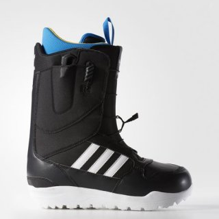 Ride in style and performance with adidas ZX 500 Snowboarding Boots, featuring a fusion of classic running shoe aesthetics.