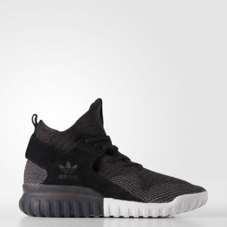 Take your street style to the next level with adidas Tubular X Primeknit Shoes, featuring a modern design inspired by \'80s basketball sneakers.