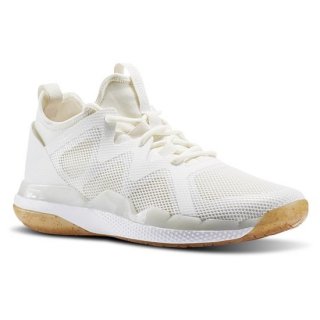 The Reebok LES MILLS BODYPUMP 100 Ultra 4.0 Studio Shoes are specifically designed to meet the rigorous demands of high-intensity studio workouts.