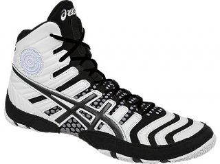 The latest update to the Dan Gable franchise, the New Asics Dan Gable Ultimate 4 Wrestling shoe features a newly designed upper construction.