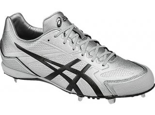 New to the ASICS Global Baseball family, the new Base Burner Affordable Baseball cleat offers a flexible lightweight Pebax plate.