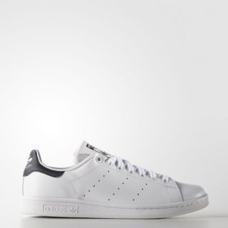 The adidas Stan Smith Shoes Core White: A timeless and iconic court shoe, inspired by tennis legend Stan Smith, comfortable synthetic lining.