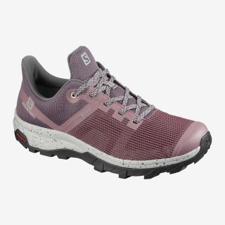 Women\'s Salomon OUTLINE PRISM GTX W Hiking Shoes: This lightweight shoe is Ideal for all your outdoor adventures - engineered for maximum flexibility and foothold, it is just as comfortable as any running shoe.