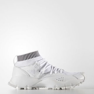 The adidas Seeulater Primeknit Shoes, durable overlays, and a waterproof GORE-TEX lining for optimal comfort and style in any weather.