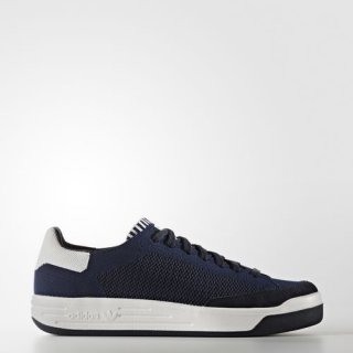 The adidas Rod Laver Super Primeknit Sneakers blend classic court-style with modern innovation, and a cushioned outsole for maximum comfort.