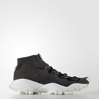 Into retro \'90s style with adidas White Mountaineering Seeulater Shoes, a collaboration that fuses Japan innovation and adidas design for elevated outdoor wear.