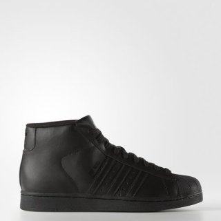 Featuring a classic rubber shell toe, the adidas Pro Model Shoes stay true to their Superstar heritage while incorporating contemporary elements.