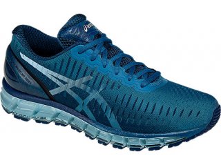 The discrete construction of the full length Trusstic System delivers support and a spring-loaded ride to power through each workout.
