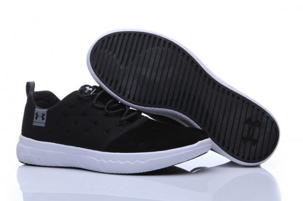 UA Charged 24/7 Low Leather Black