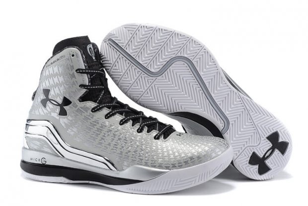 UA ClutchFit™ Drive Mid Basketball Shoes Sliver