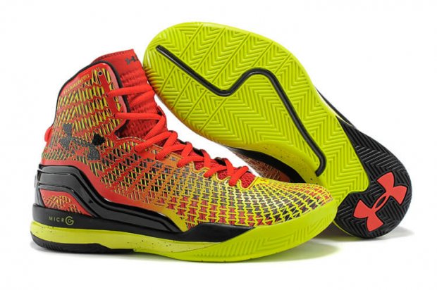 UA ClutchFit™ Drive Mid Basketball Shoes Yellow/Red