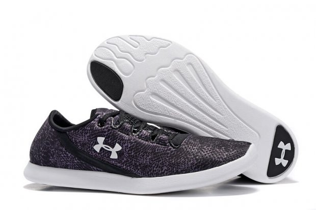 UA SpeedForm StudioLux™ Black Photo