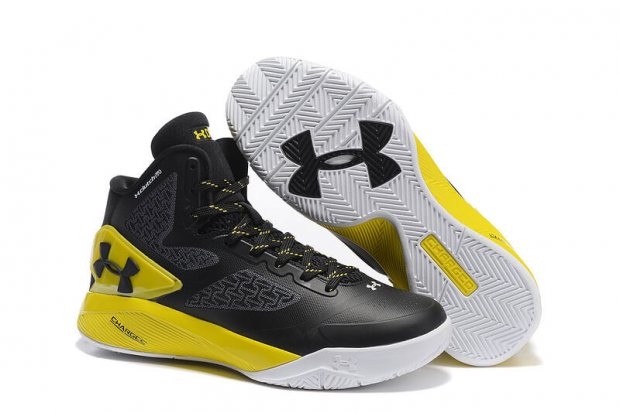 UA ClutchFit™ Drive II Basketball Shoes Black Yellow/White