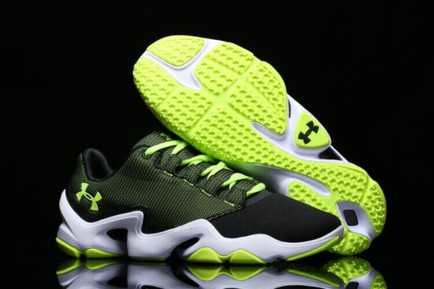 UA Phenom Proto Black/White Green