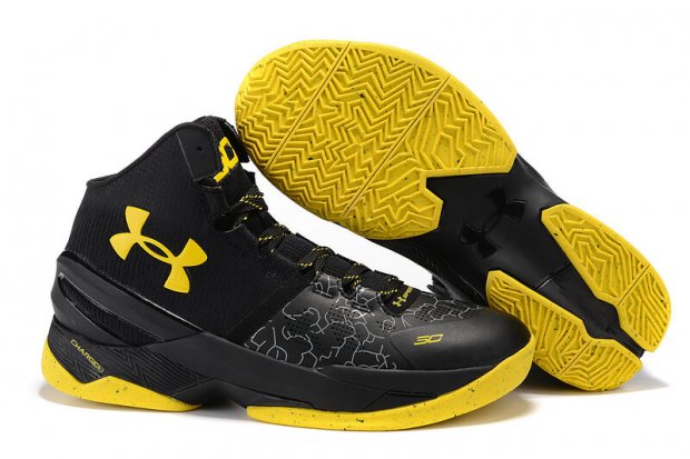 UA Curry Two Basketball Shoes Black/Yellow
